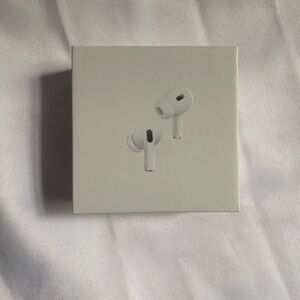 Apple AirPods 2nd Gen Pros with Charging Case - White